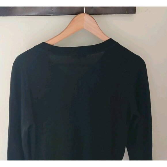 Quince Lightweight Cotton Cashmere V-Neck Sweater - Picture 8 of 9